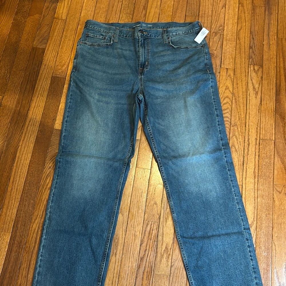 NWT Old Navy Loose Blue Relaxed Jeans